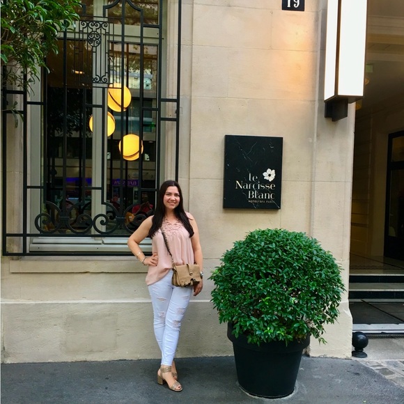 Meet your Posher, Aviva - Picture 10 of 13